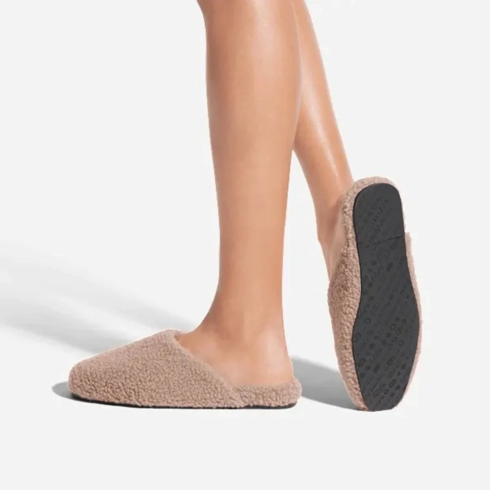 💞Bombas Women’s Slippers Sherpa 8💞 - Picture 2 of 4